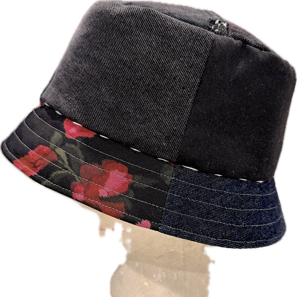 Bucket hat 22in green and black color tones,various brands and fabrics.  unisex